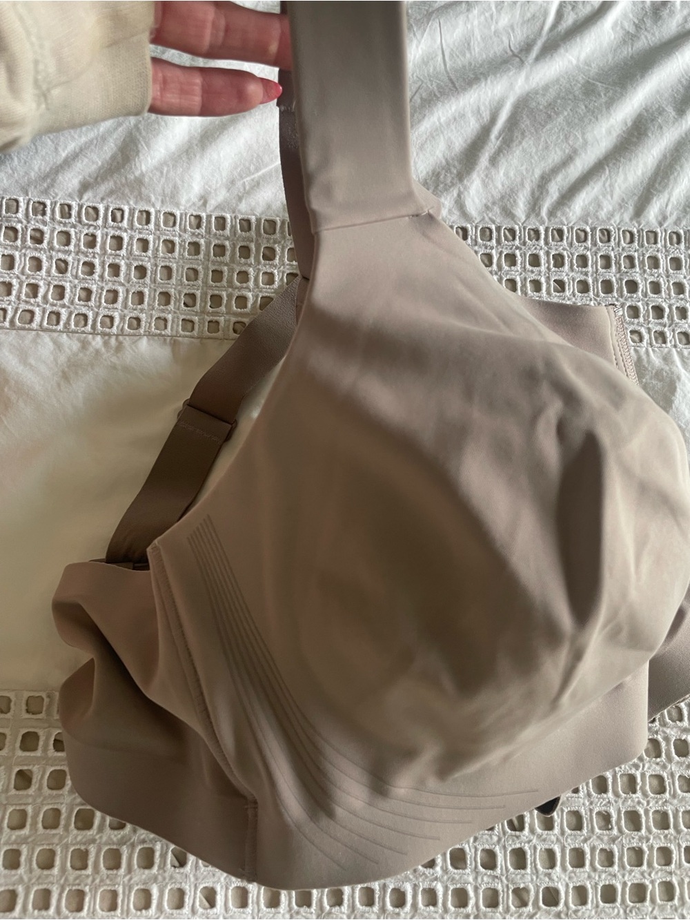 Victoria secret knockout bra 34DDD Seamless Nude Toned Bra
